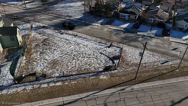 Residential Land for Sale in Lyons, Illinois