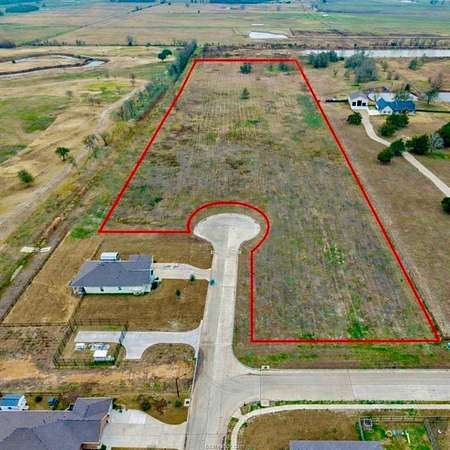 10 Acres of Land for Sale in Navasota, Texas