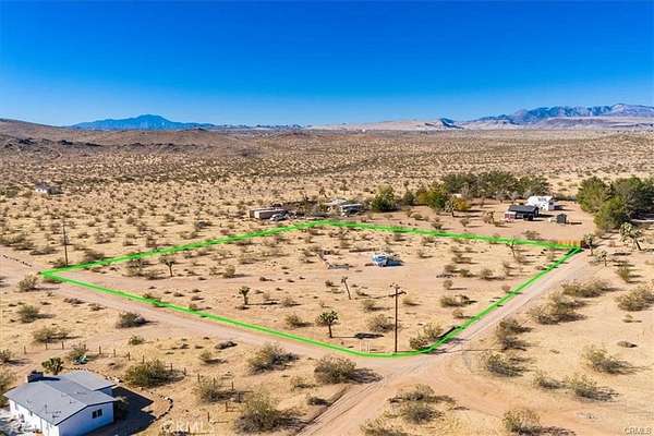 2.5 Acres of Land for Sale in Yucca Valley, California