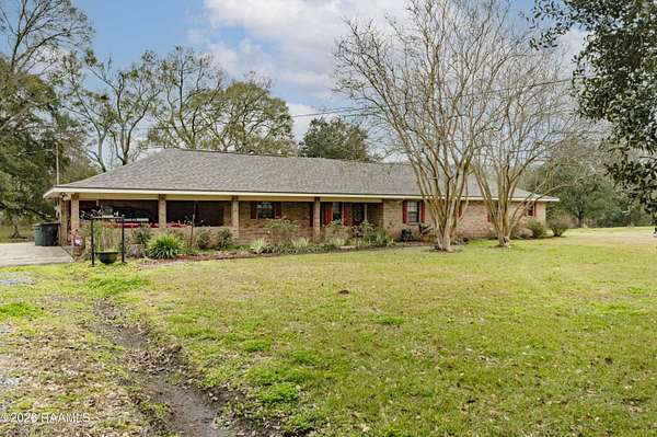 5.89 Acres of Land with Home for Sale in New Iberia, Louisiana