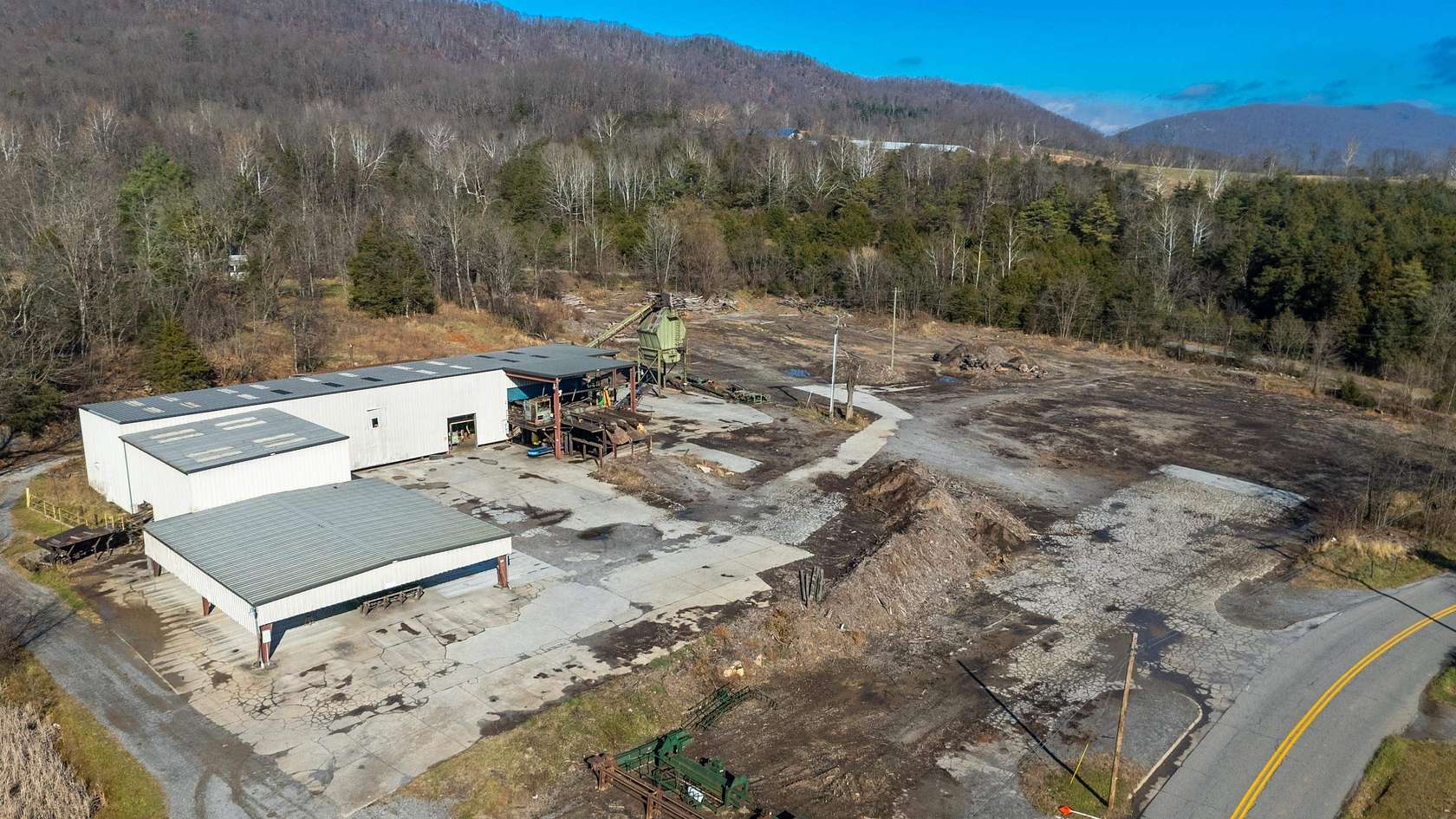 3.76 Acres of Improved Commercial Land for Sale in Broadway, Virginia