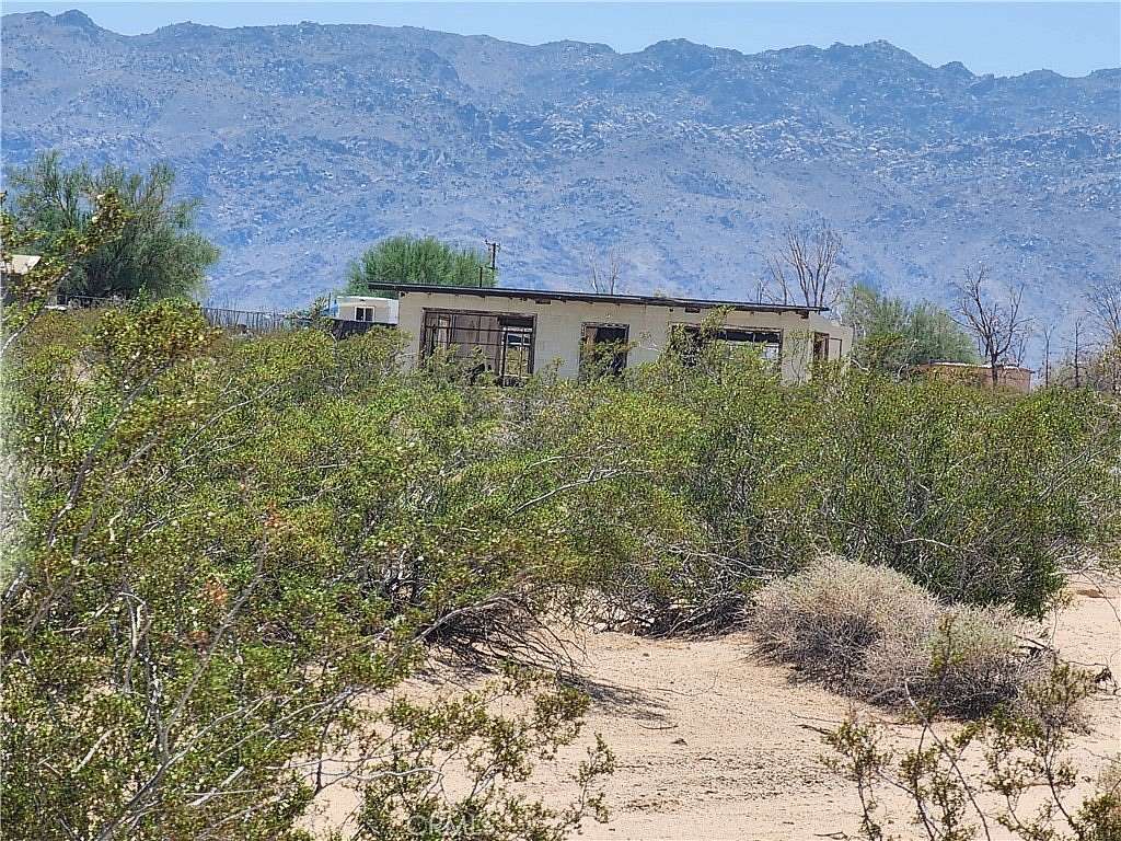 5 Acres of Residential Land for Sale in Twentynine Palms, California