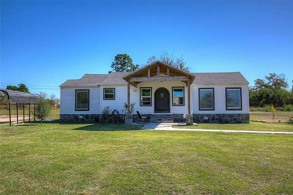 4 Acres of Improved Mixed-Use Land for Sale in Sulphur Springs, Texas