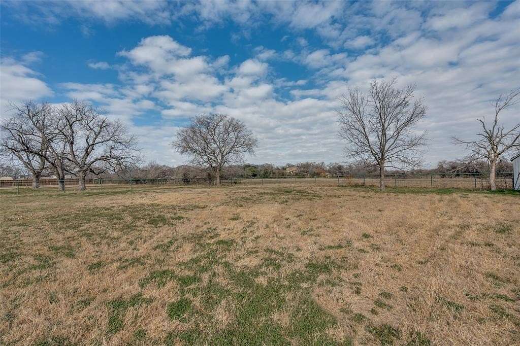 1.5 Acres of Land for Sale in Westworth, Texas