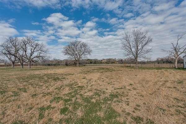 1.5 Acres of Land for Sale in Westworth, Texas