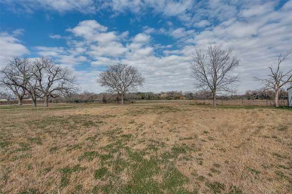 1.5 Acres of Land for Sale in Westworth, Texas
