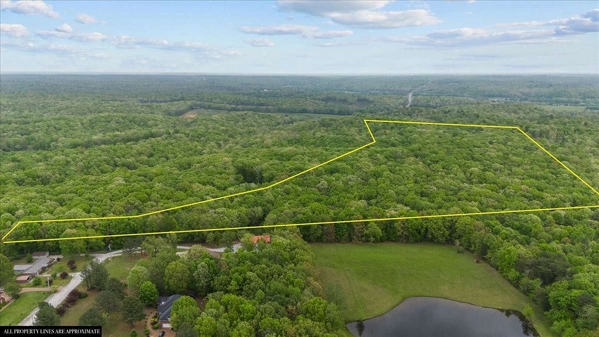 41.6 Acres of Agricultural Land for Sale in McEwen, Tennessee