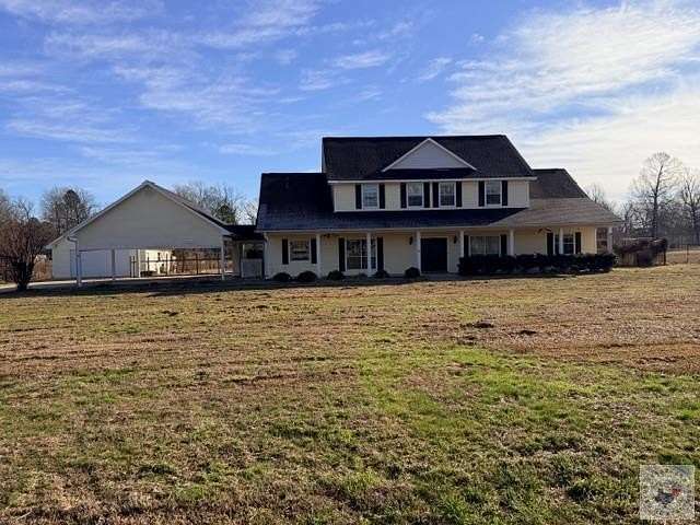 5 Acres of Residential Land with Home for Sale in Texarkana, Arkansas