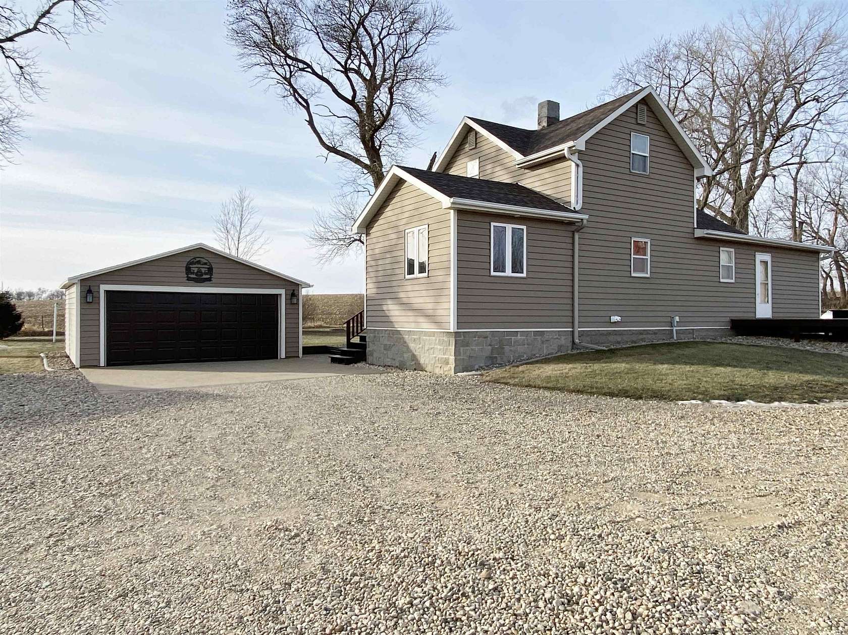 4.7 Acres of Residential Land with Home for Sale in Le Mars, Iowa