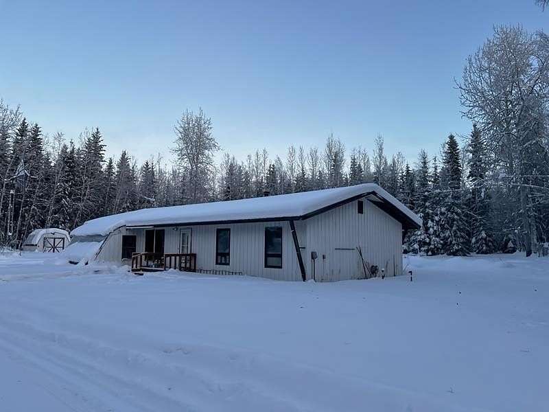 2.5 Acres of Residential Land with Home for Sale in North Pole, Alaska