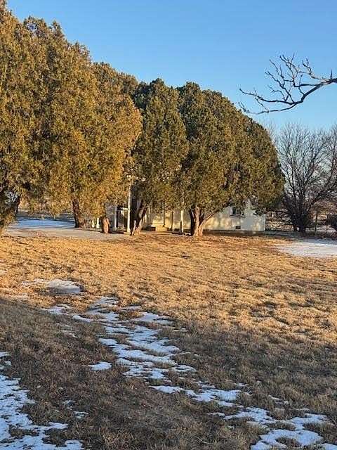 13.6 Acres of Land with Home for Sale in Iowa Park, Texas