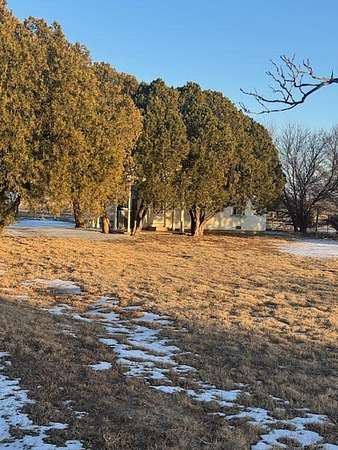 13.6 Acres of Land with Home for Sale in Iowa Park, Texas