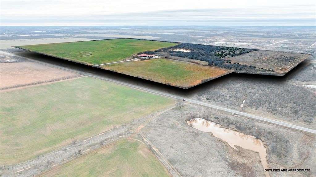 182 Acres of Land with Home for Sale in Ovalo, Texas