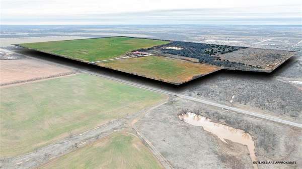 182 Acres of Land with Home for Sale in Ovalo, Texas