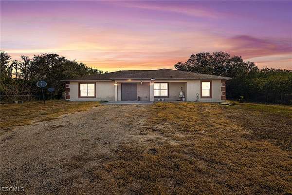 2.5 Acres of Residential Land with Home for Sale in Clewiston, Florida