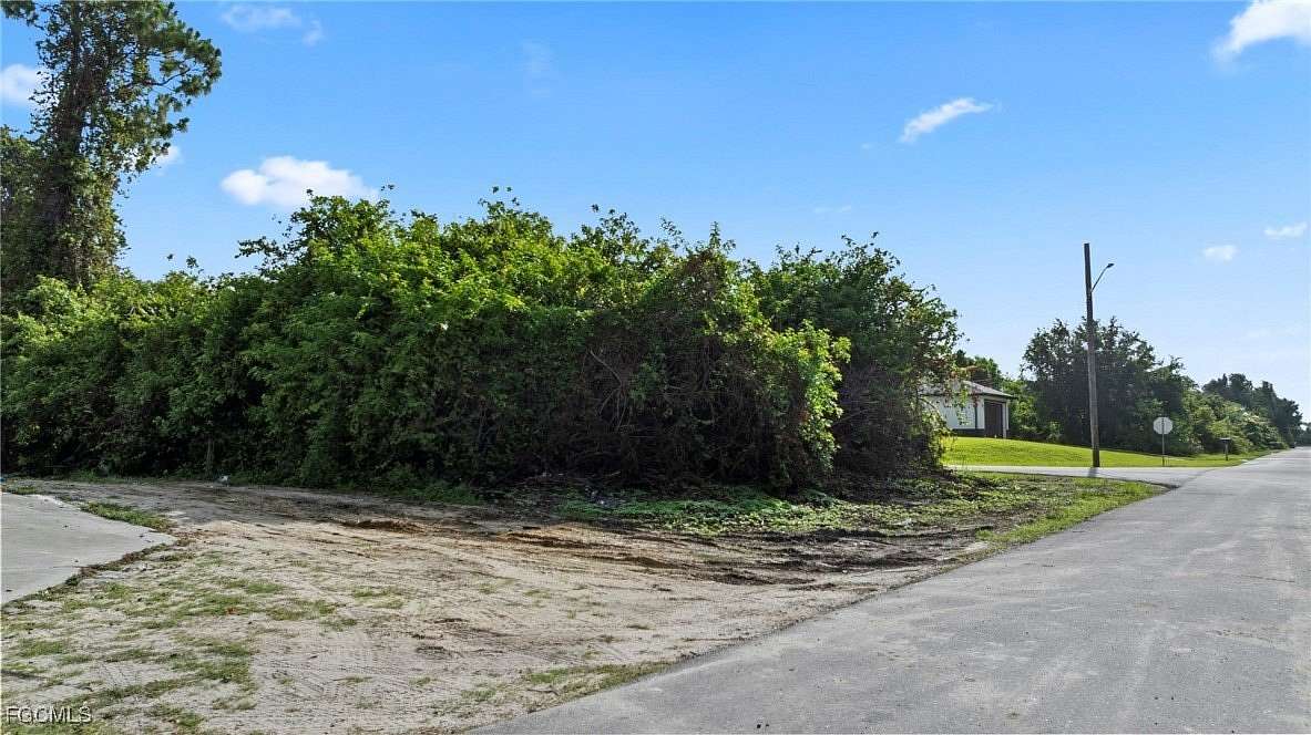 0.25 Acres of Residential Land for Sale in Lehigh Acres, Florida
