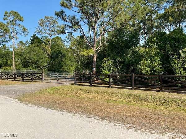 1 Acre of Land for Sale in Clewiston, Florida