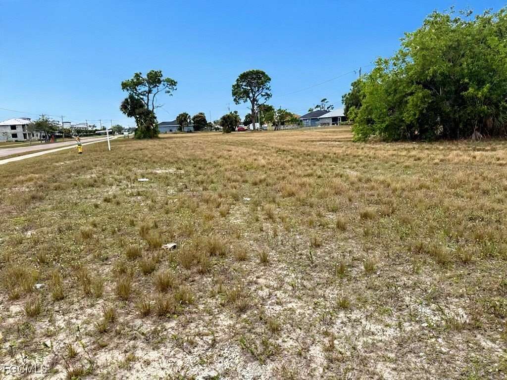 0.35 Acres of Commercial Land for Sale in Cape Coral, Florida