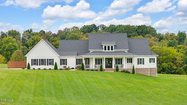 4 Acres of Residential Land with Home for Sale in Jonesborough, Tennessee