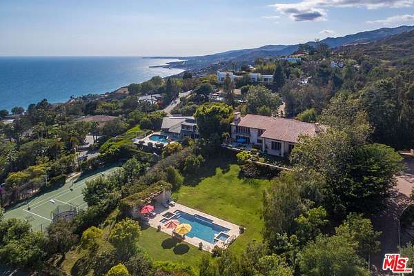 0.85 Acres of Land for Sale in Malibu, California