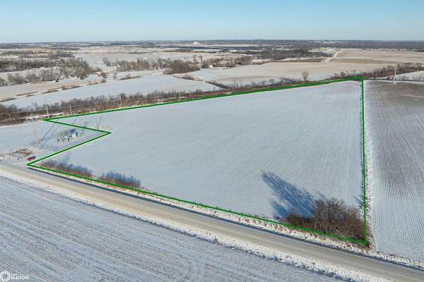 18 Acres of Agricultural Land for Sale in Palo, Iowa