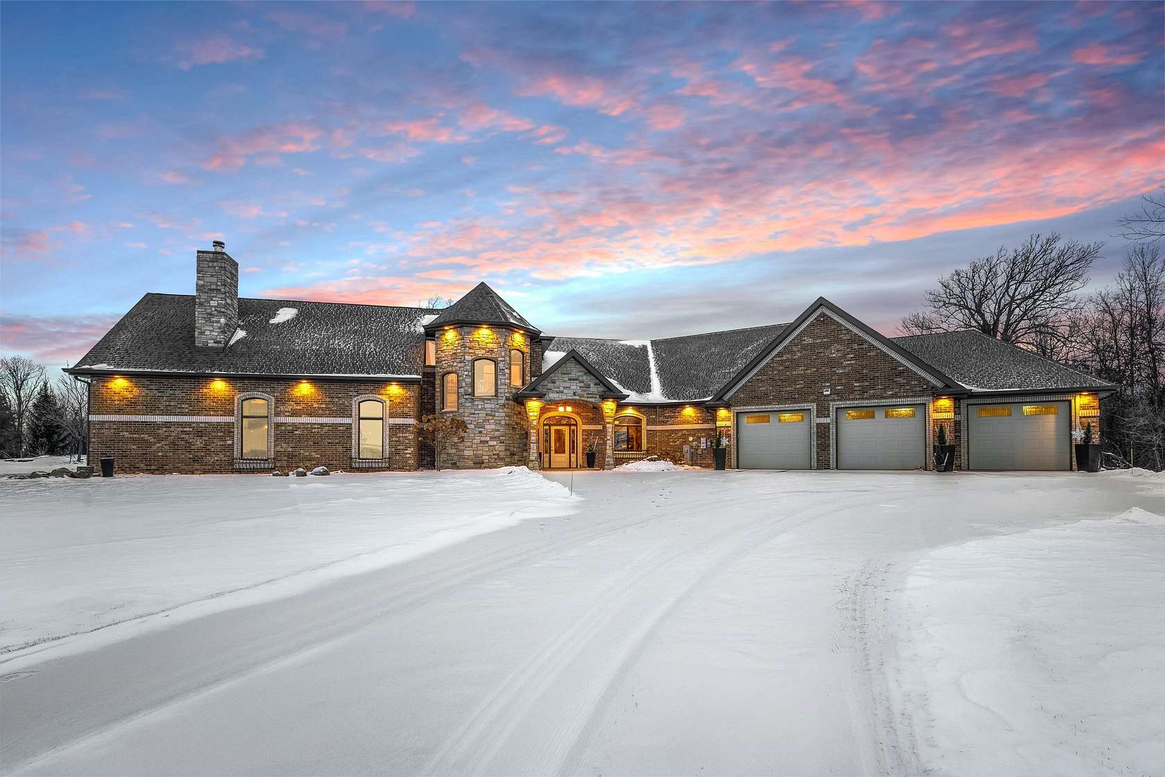 7.12 Acres of Improved Mixed-Use Land for Sale in Kaukauna, Wisconsin