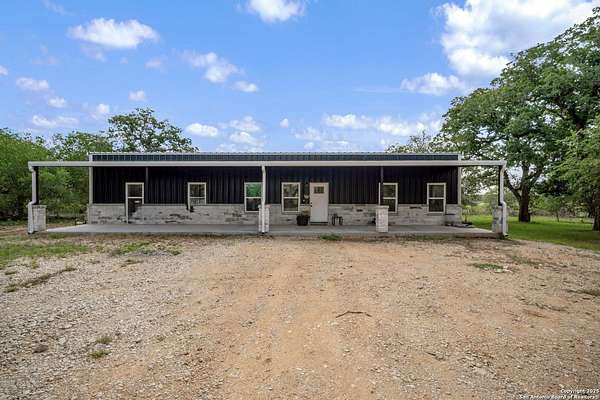 4.5 Acres of Residential Land with Home for Sale in Stockdale, Texas