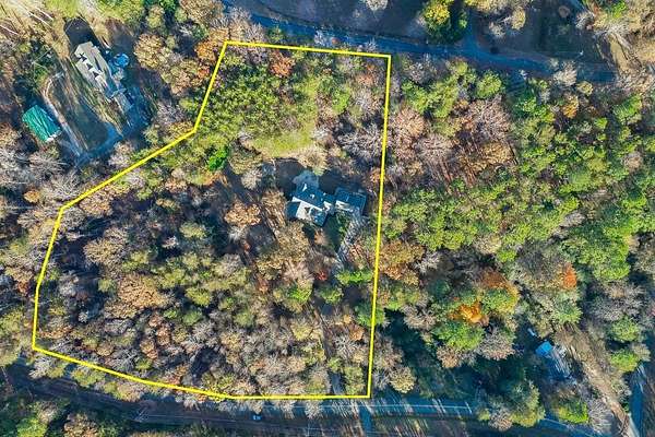 5 Acres of Residential Land with Home for Sale in Dawsonville, Georgia