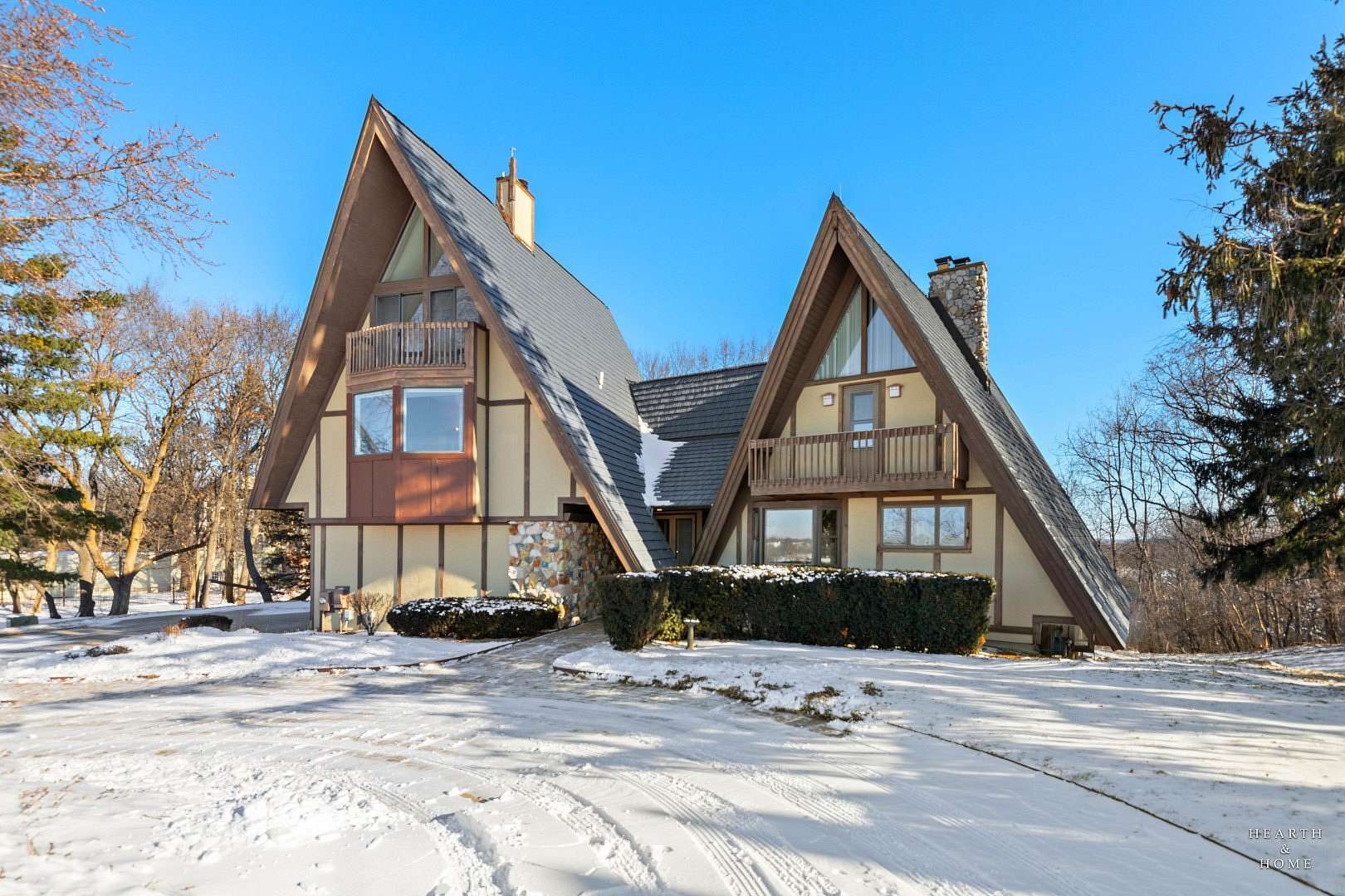 5.24 Acres of Residential Land with Home for Sale in Spring Grove, Illinois