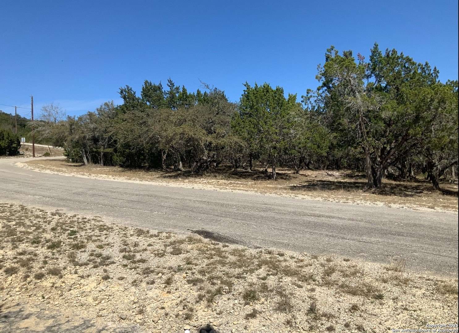 1.3 Acres of Residential Land for Sale in Lakehills, Texas