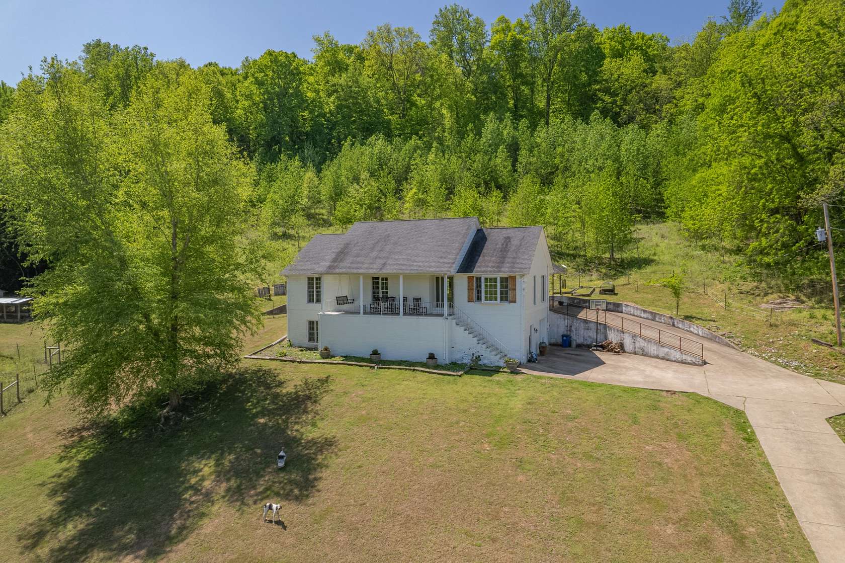 21.6 Acres of Land with Home for Sale in Prospect, Tennessee