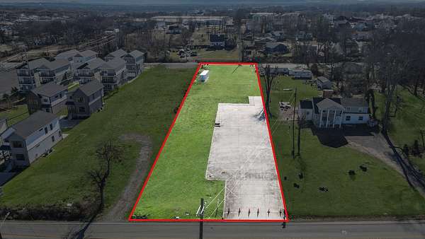 0.96 Acres of Improved Mixed-Use Land for Sale in Madison, Tennessee
