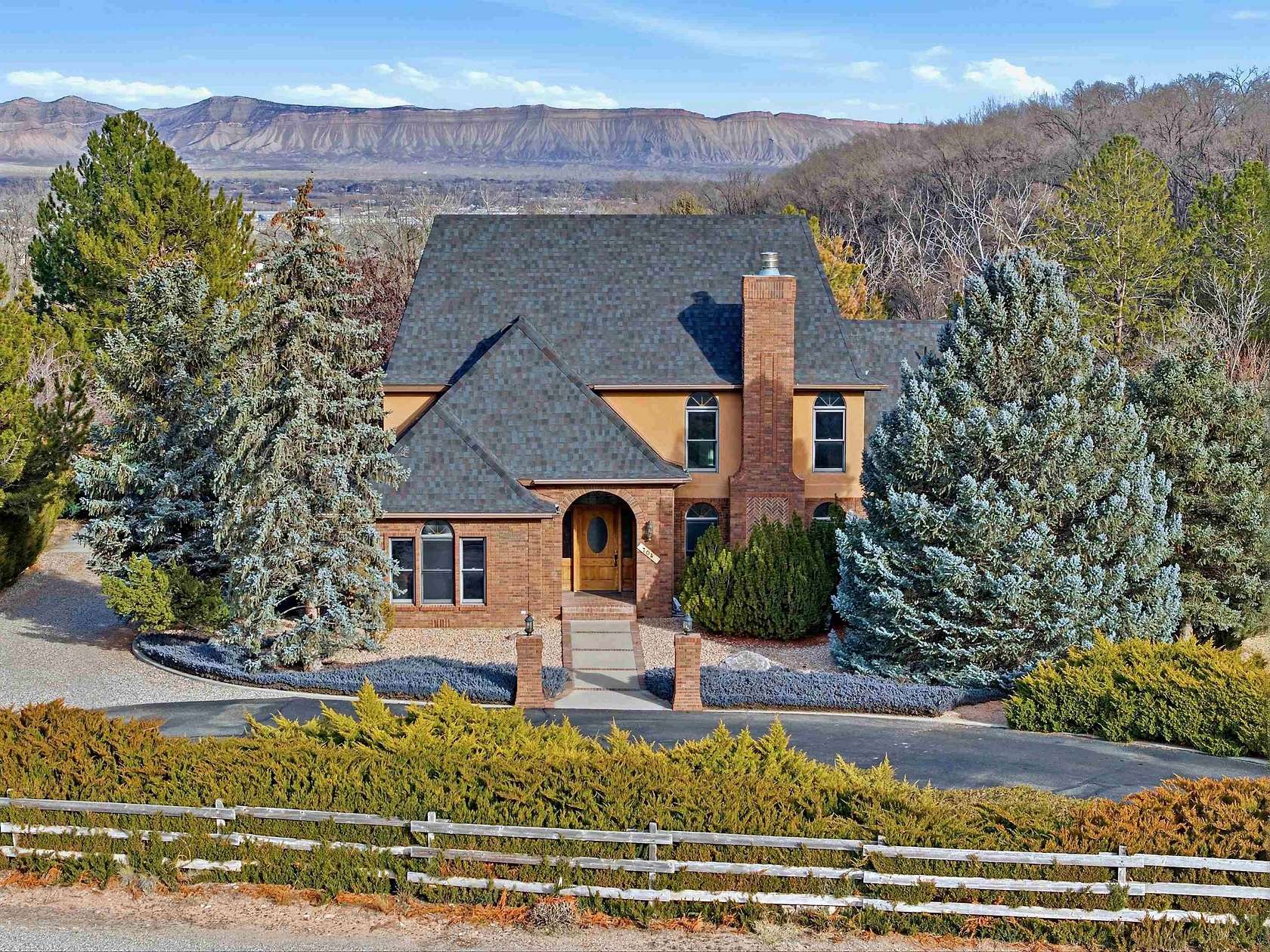 2 Acres of Residential Land with Home for Sale in Grand Junction, Colorado