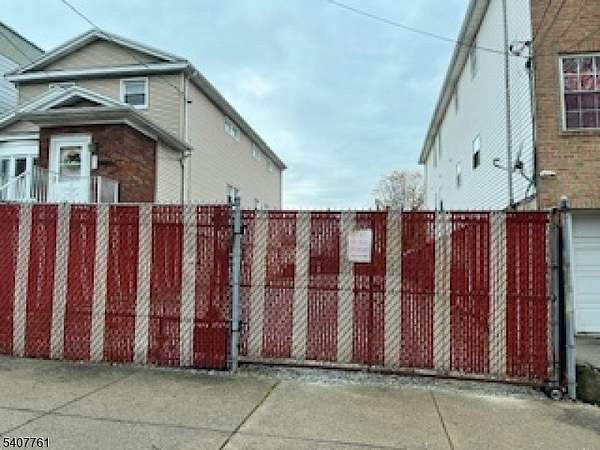 0.07 Acres of Residential Land for Sale in Jersey City, New Jersey