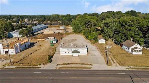 0.65 Acres of Mixed-Use Land for Sale in Waterloo, Iowa