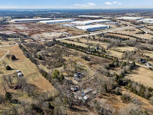 5 Acres of Improved Commercial Land for Sale in Lebanon, Tennessee