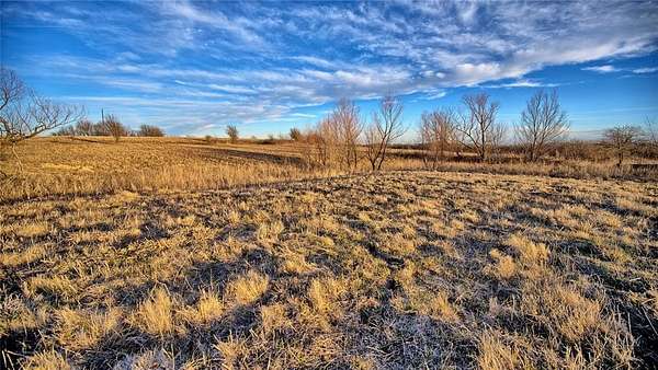 10 Acres of Recreational Land for Sale in St. Jo, Texas