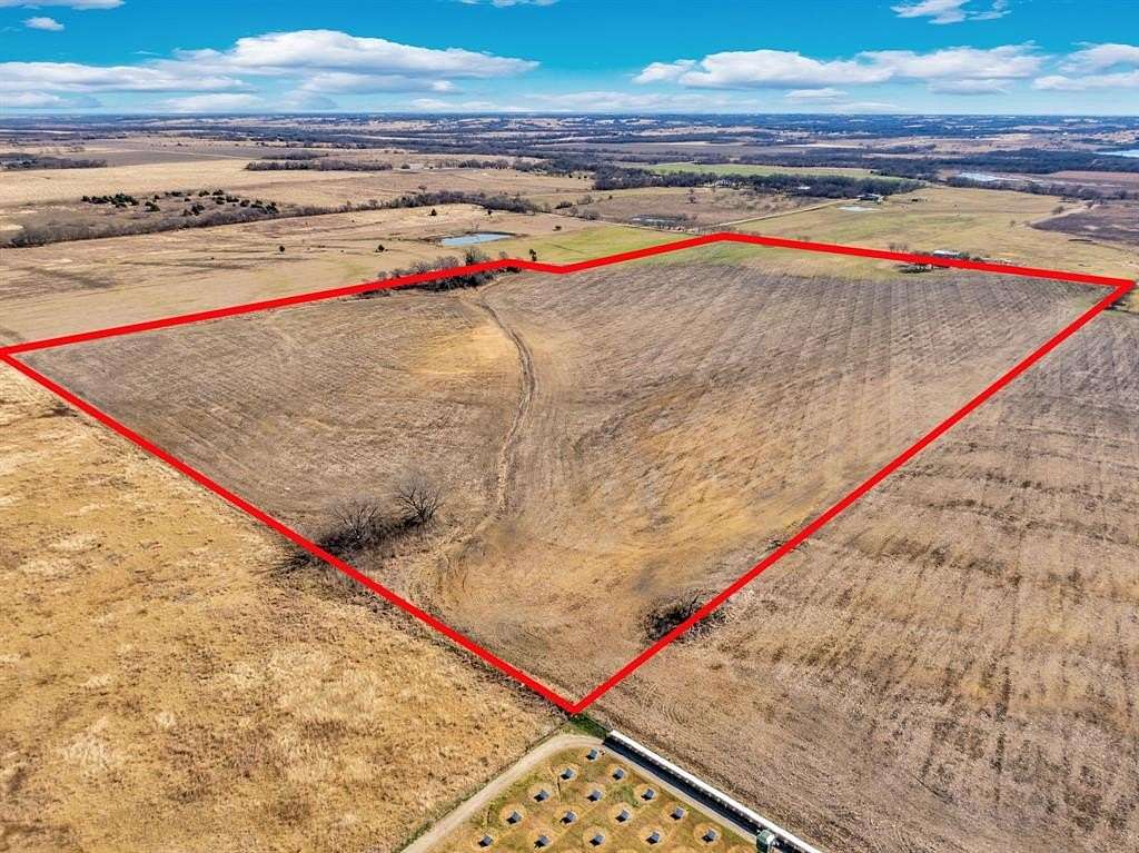 49.3 Acres of Agricultural & Residential Land for Sale in Avalon, Texas