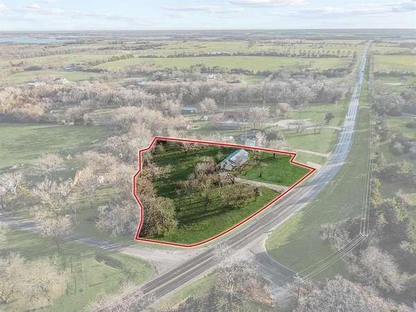 2.32 Acres of Residential Land with Home for Sale in Bells, Texas