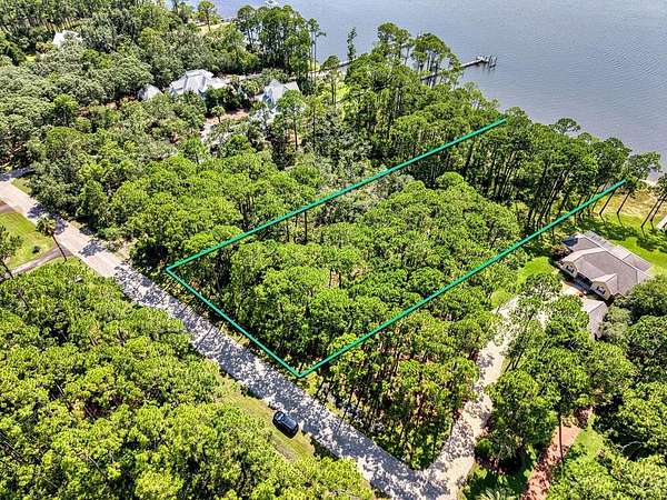 1 Acre of Residential Land for Sale in Eastpoint, Florida