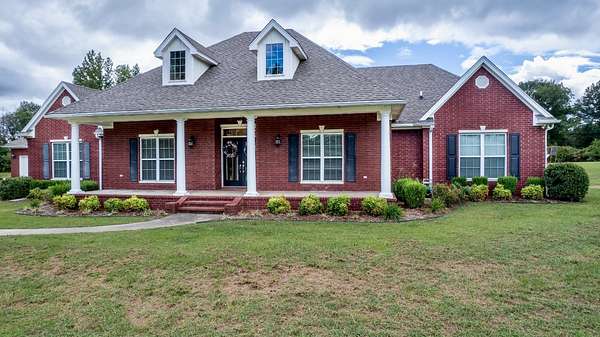 14 Acres of Recreational Land with Home for Sale in Lavaca, Arkansas