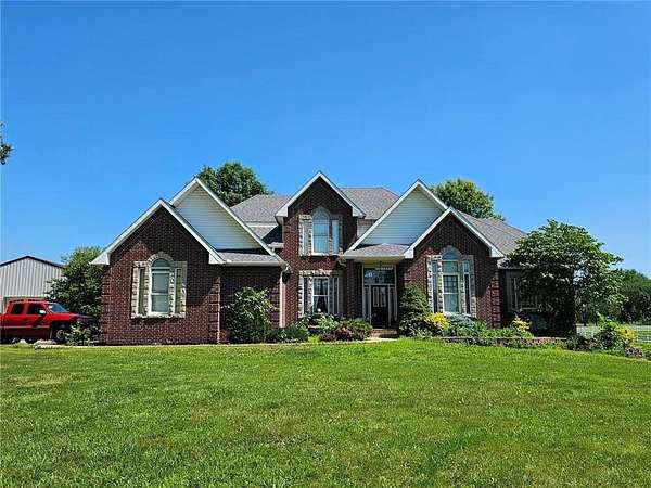 3.73 Acres of Residential Land with Home for Sale in Lee's Summit, Missouri