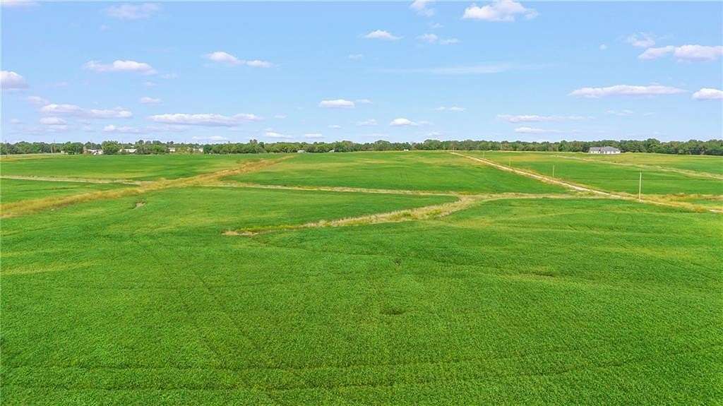 3 Acres of Residential Land for Sale in Sedalia, Missouri