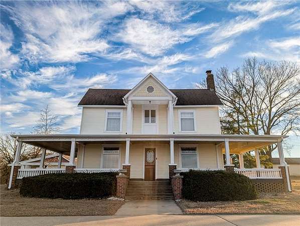 23.5 Acres of Agricultural Land with Home for Sale in Nevada, Missouri