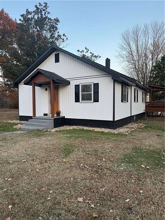 6.9 Acres of Residential Land with Home for Sale in Pittsburg, Kansas