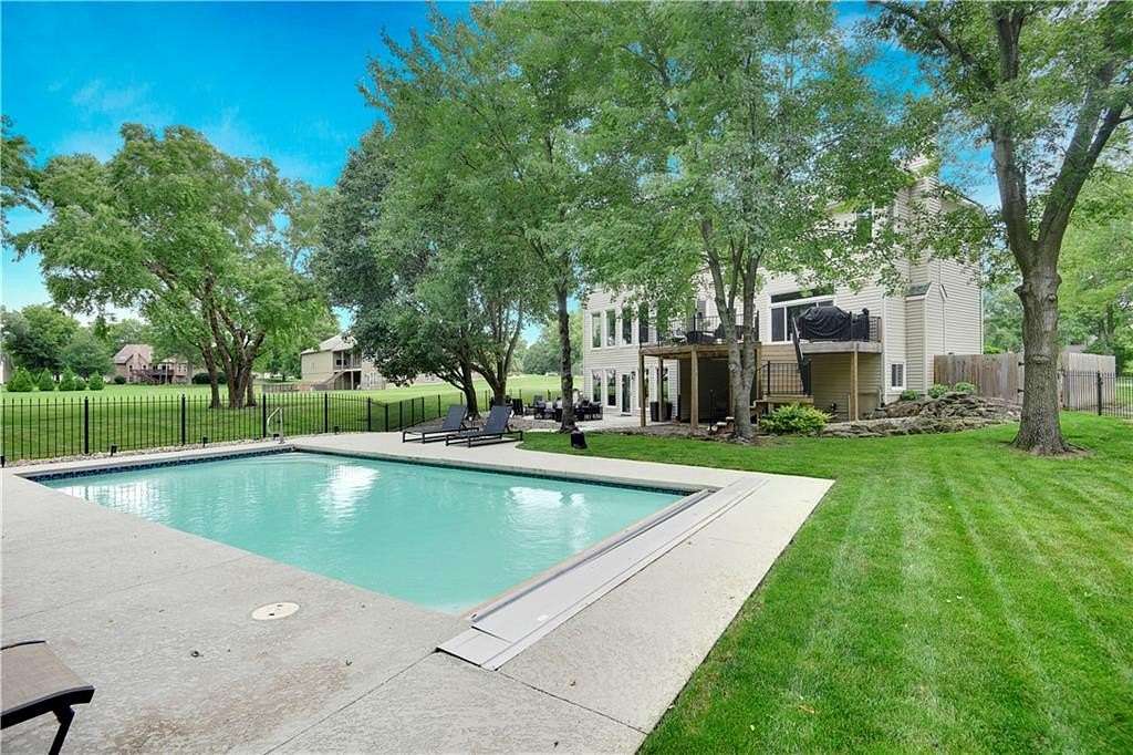 1.55 Acres of Residential Land with Home for Sale in Overland Park, Kansas