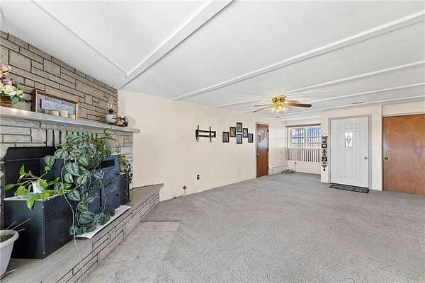 10 Acres of Residential Land with Home for Sale in Moran, Kansas