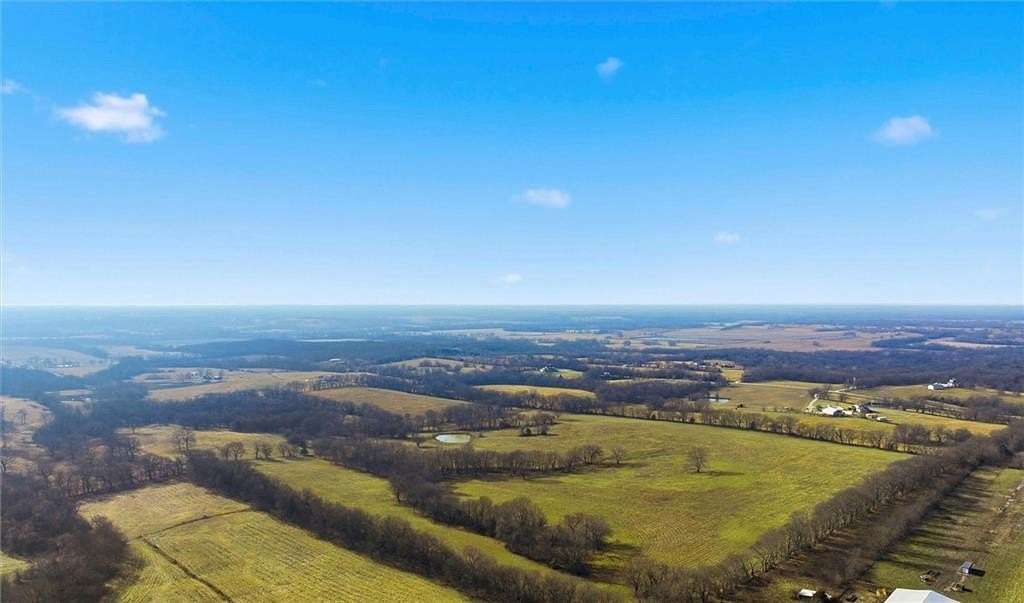 44.1 Acres of Agricultural Land for Sale in Garden City, Missouri