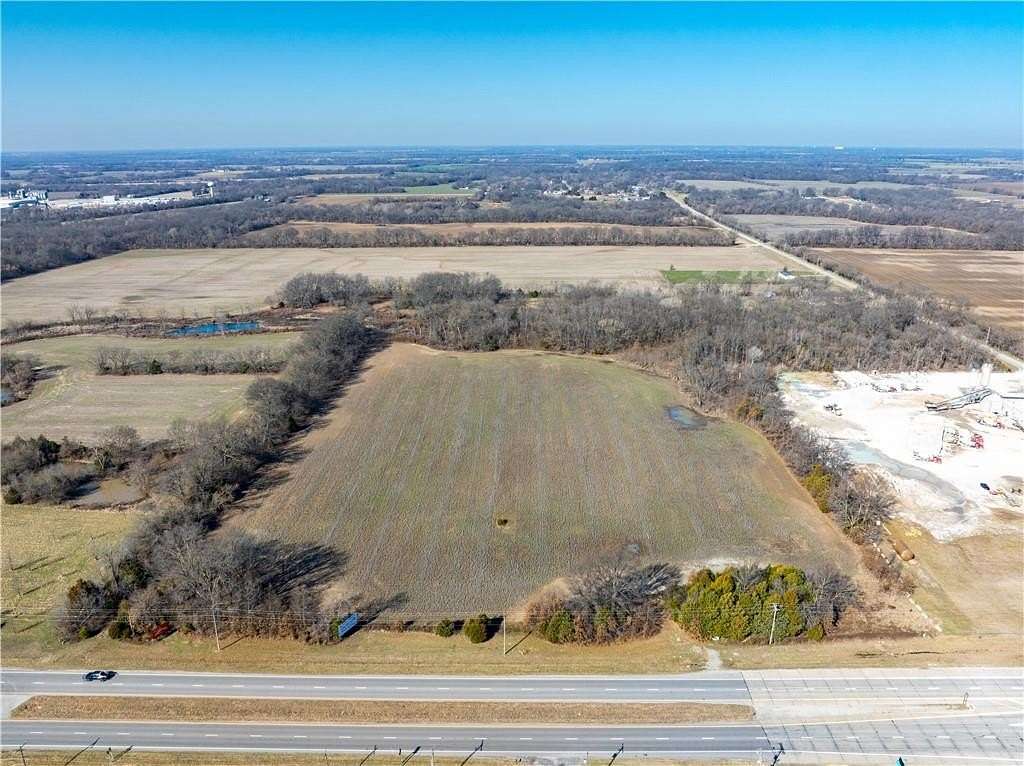 20 Acres of Commercial Land for Sale in Frontenac, Kansas