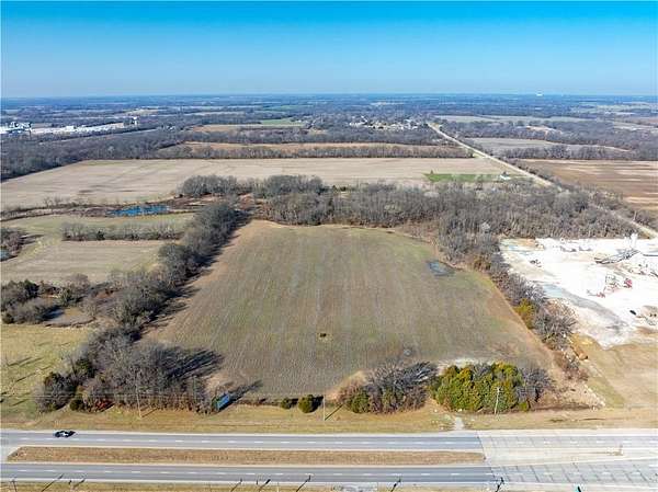 20 Acres of Commercial Land for Sale in Frontenac, Kansas